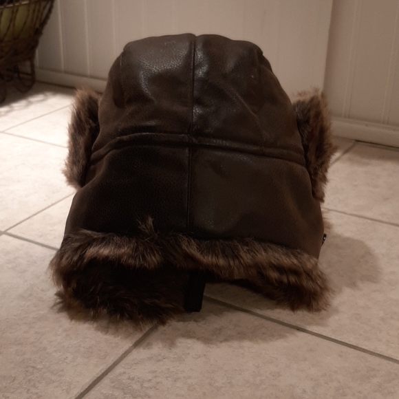Wind River Outfitters winter Hat - Picture 3 of 3